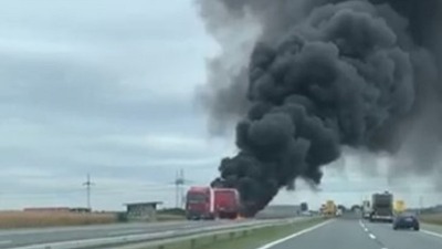 DRAMA NA AUTO-PUTU Eksplodirao kamion kod Šimanovaca (VIDEO)